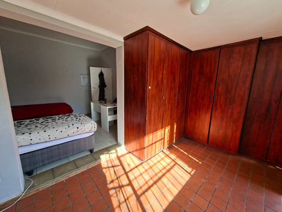 6 Bedroom Property for Sale in Park West Free State